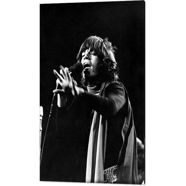 mick-jagger-performs-on-stage-at-madison-square-garden-new-york