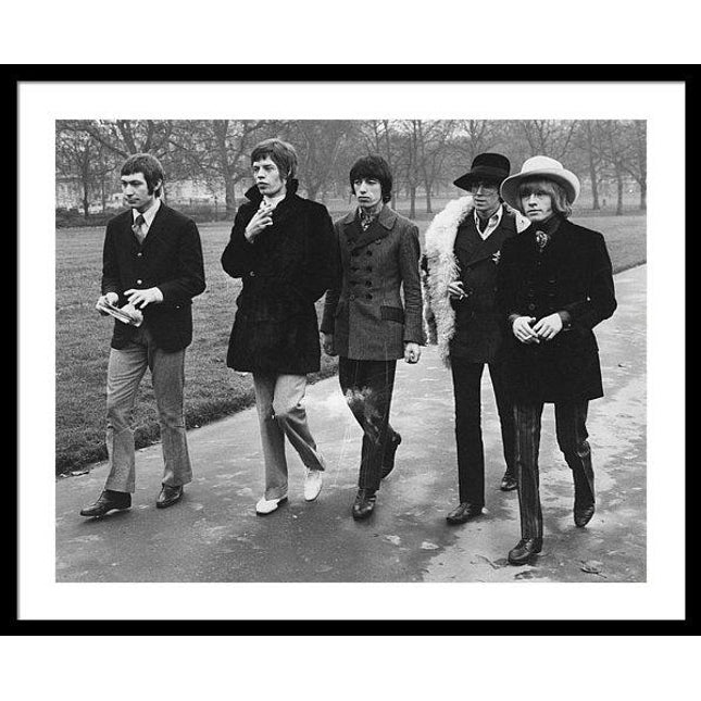 the-rolling-stones-walking-in-londons-green