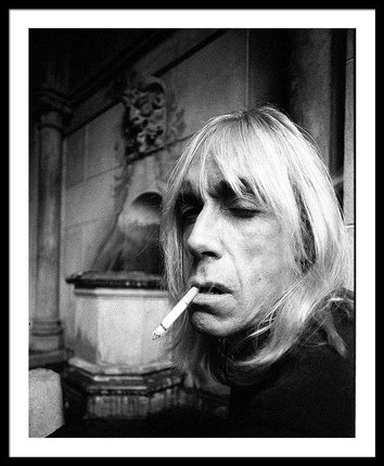 iggy-pop-portrait-at-chateau-marmont-hotel-in-los-angeles-2