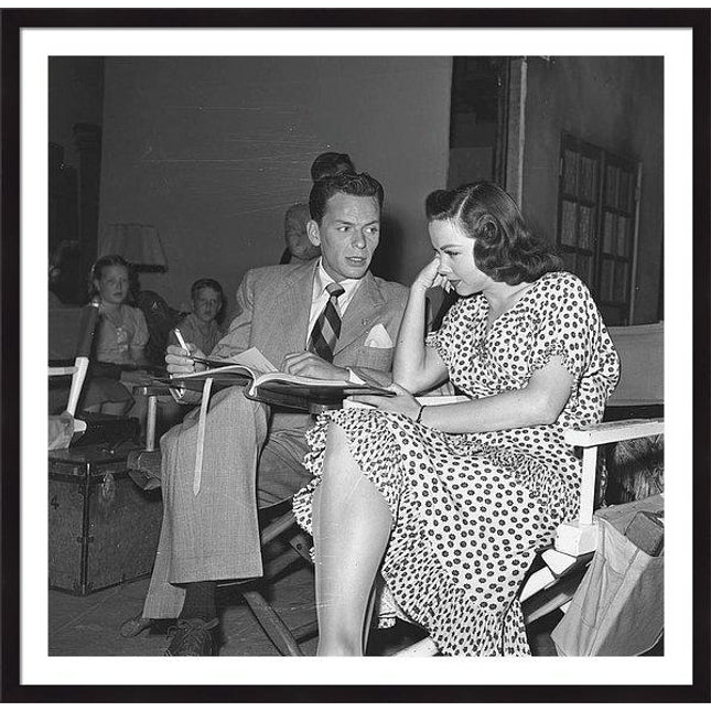 frank-sinatra-on-set-framed-print