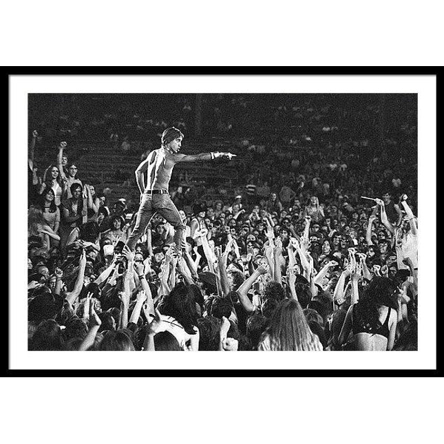 iggy-pop-live-framed-print