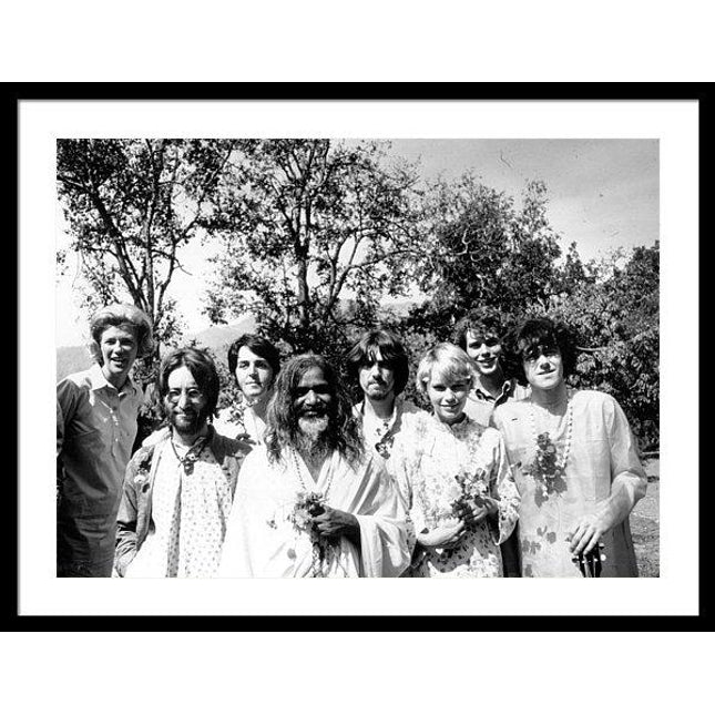 maharishi-mahesh-yogi-with-members-of-the-beatles-and-other-famous-followers