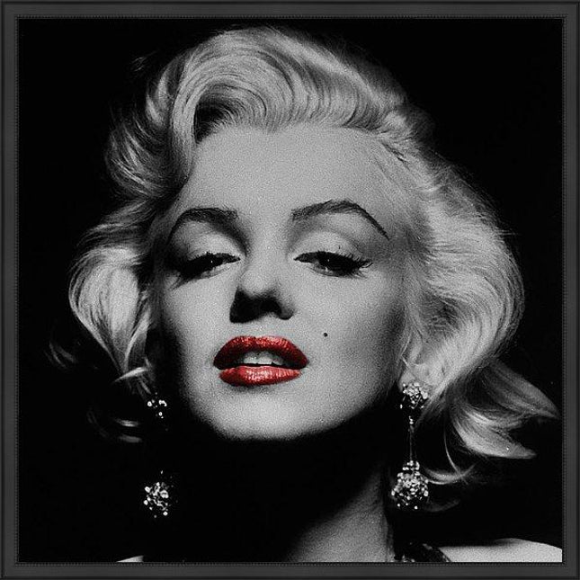 marilyn-monroe-with-colorized-red-lips
