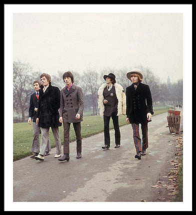 the-rolling-stones-take-a-stroll-in-a-london-park