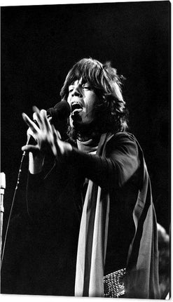 mick-jagger-performs-on-stage-at-madison-square-garden-new-york