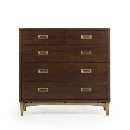 harland-single-dresser