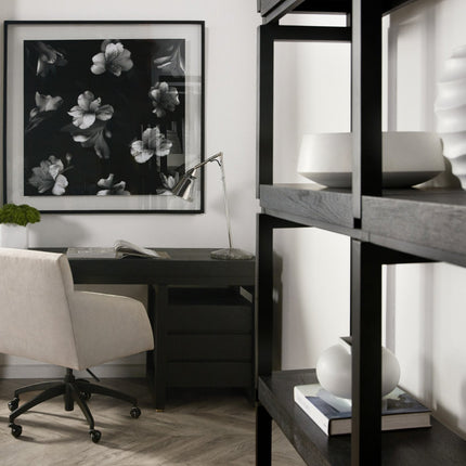 kourtney-office-desk