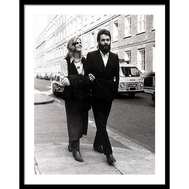 the-beatles-paul-mccartney-is-pictured-with-his-wife-linda