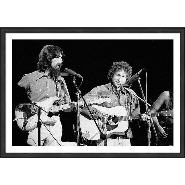 george-harrison-bob-dylan-perform-in-framed-print