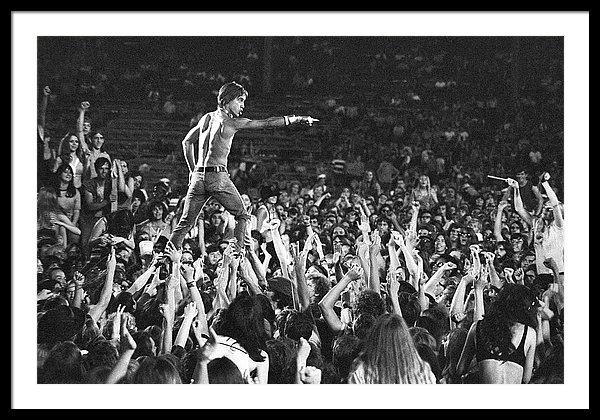 iggy-pop-live-framed-print