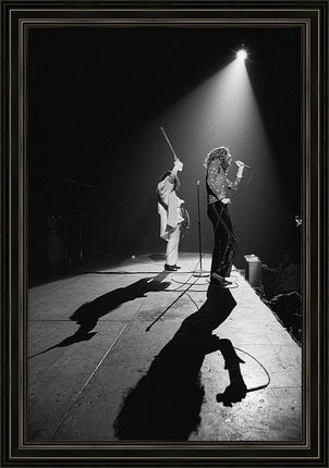 led-zeppelin-performs-in-1972-framed-print