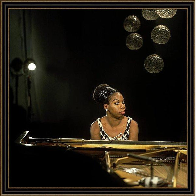 photo-of-nina-simone-framed-print