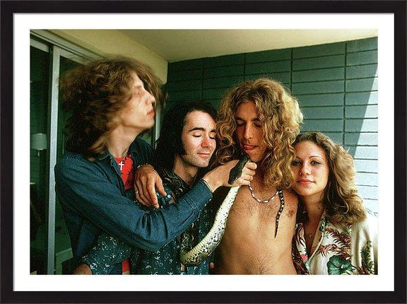 robert-plant-at-the-riot-house-framed-print